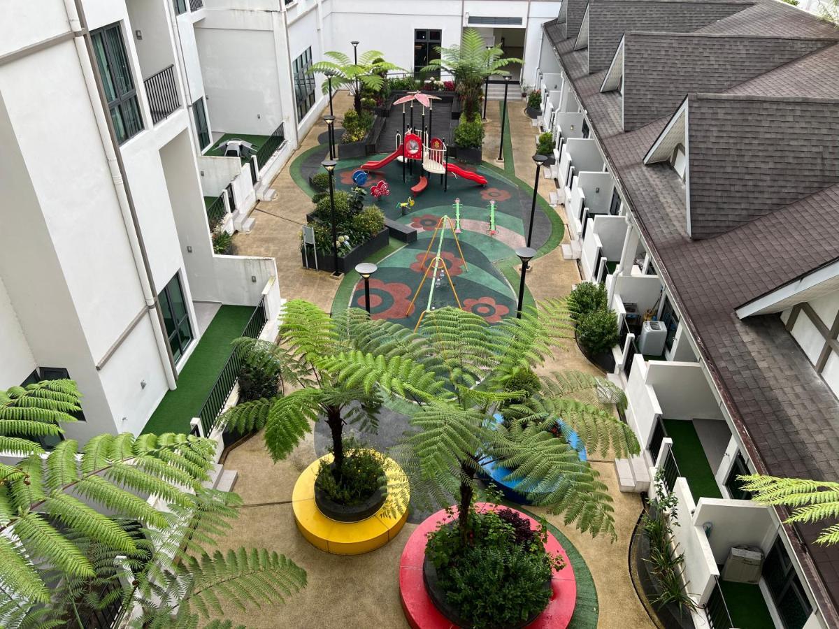 Blue Jade Apartment