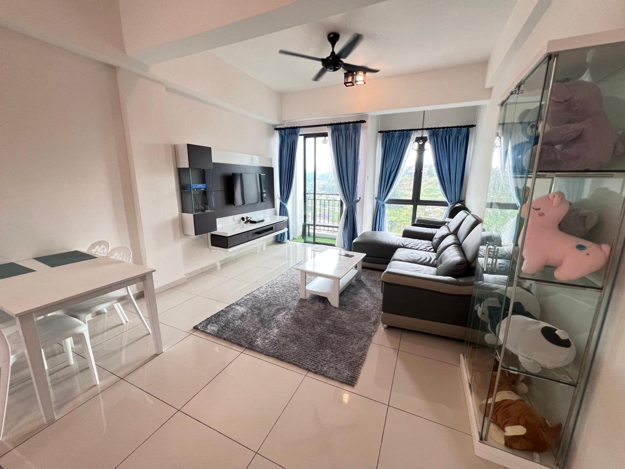Blue Jade Apartment